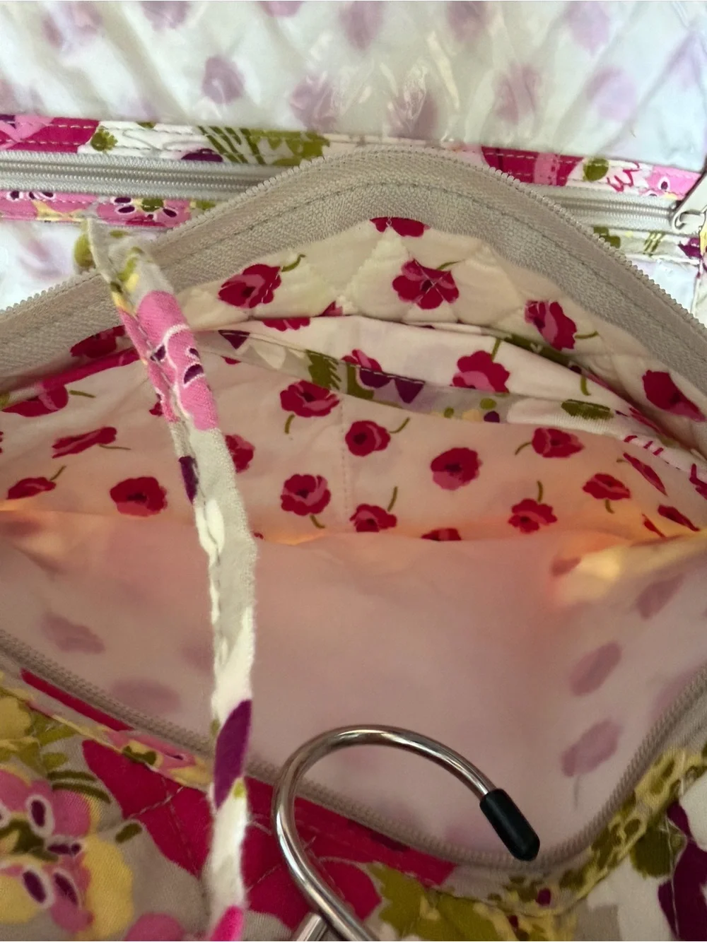 #219 Vera Bradley Quilted Floral Hanging Travel Organizer